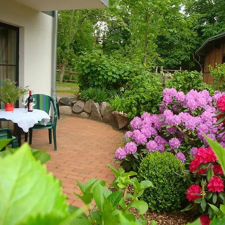 Gutspark Seeblick * Kägsdorf